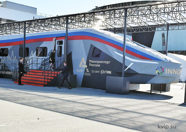 Макет скоростного поезда Макет скоростного поезда